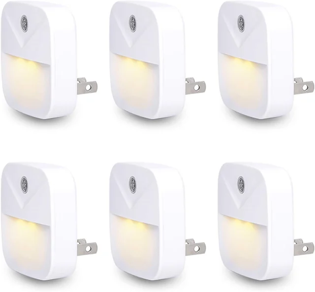 Six Uigos warm white night lights with downward-facing light openings